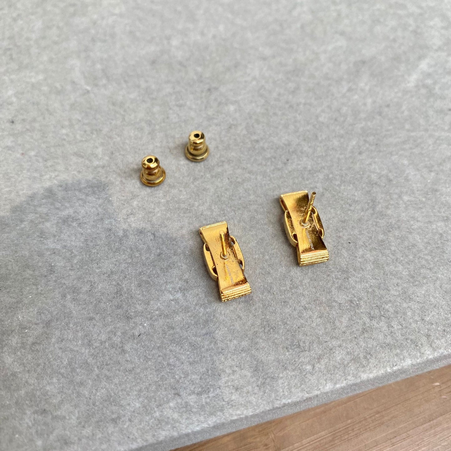 Ferragamo 蝴蝶結耳環 有盒有塵袋