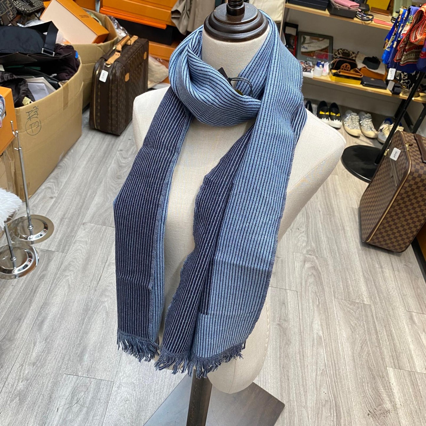 Fendi 100%Wool 頸巾