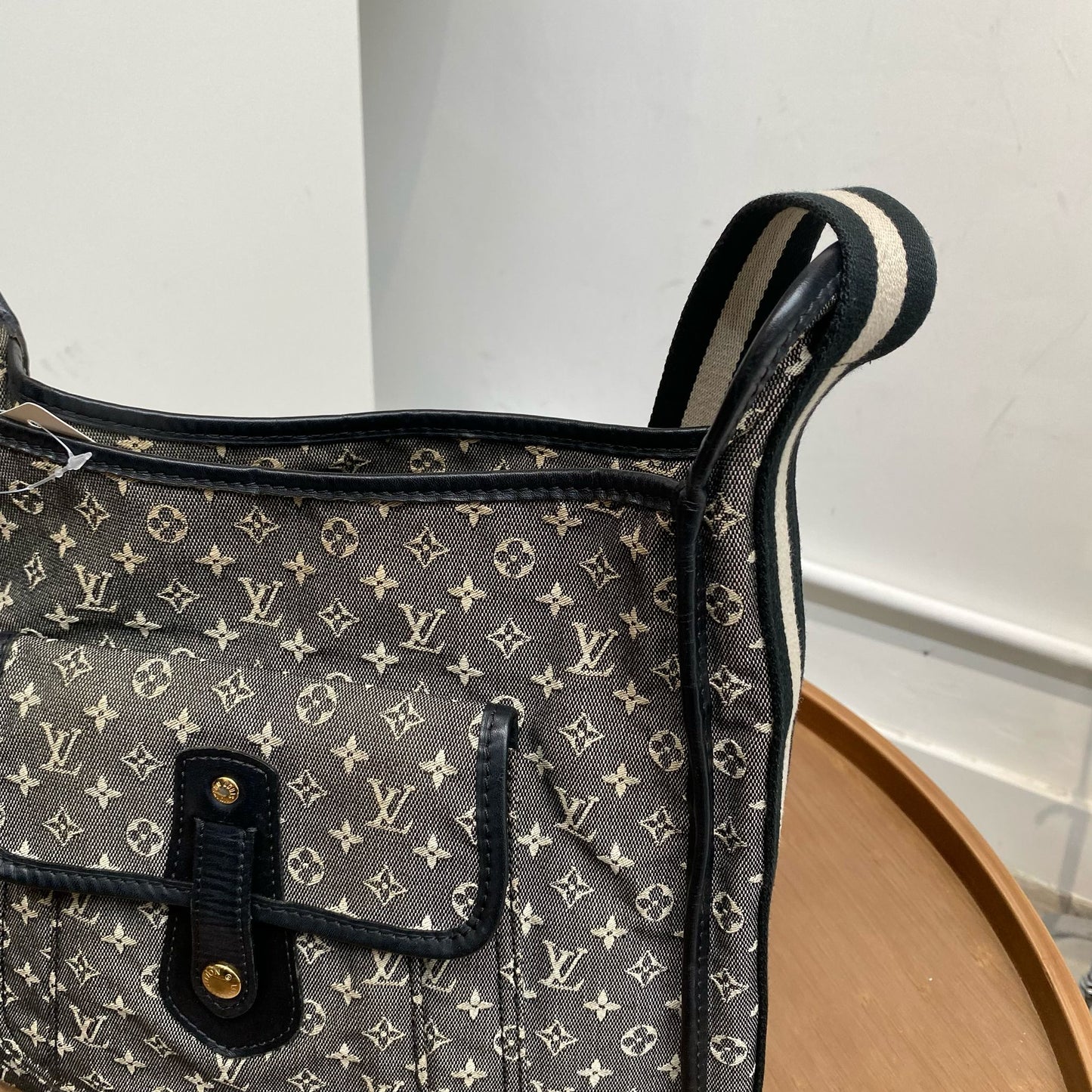 LV 牛仔斜孭袋