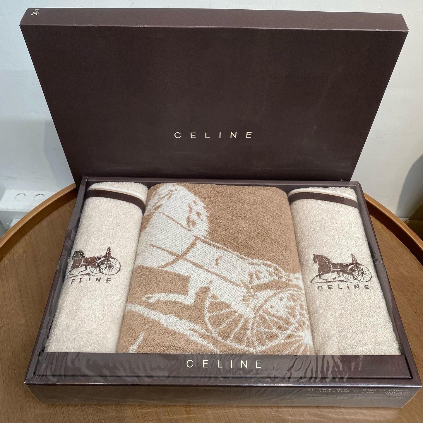 CELINE 毛巾Set 有盒