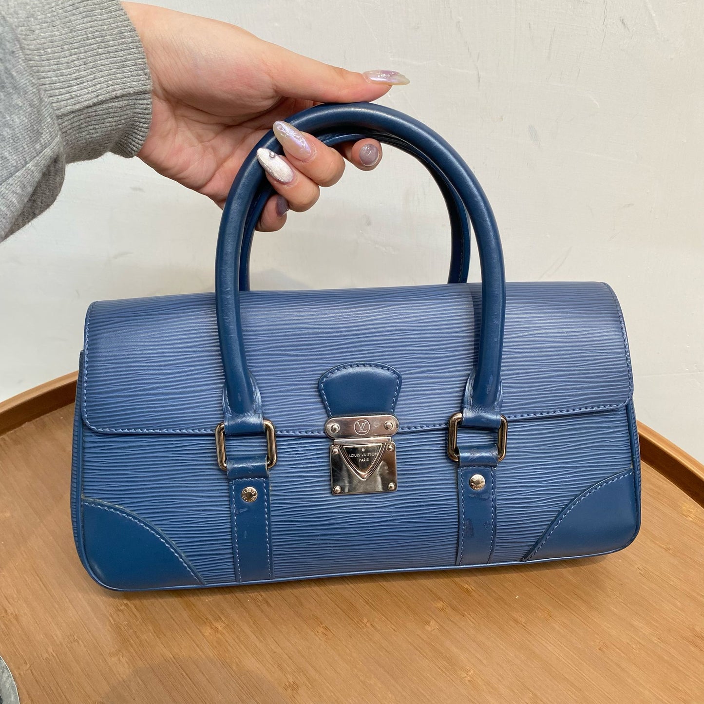 LV Segur PM M5882G 藍色手挽袋