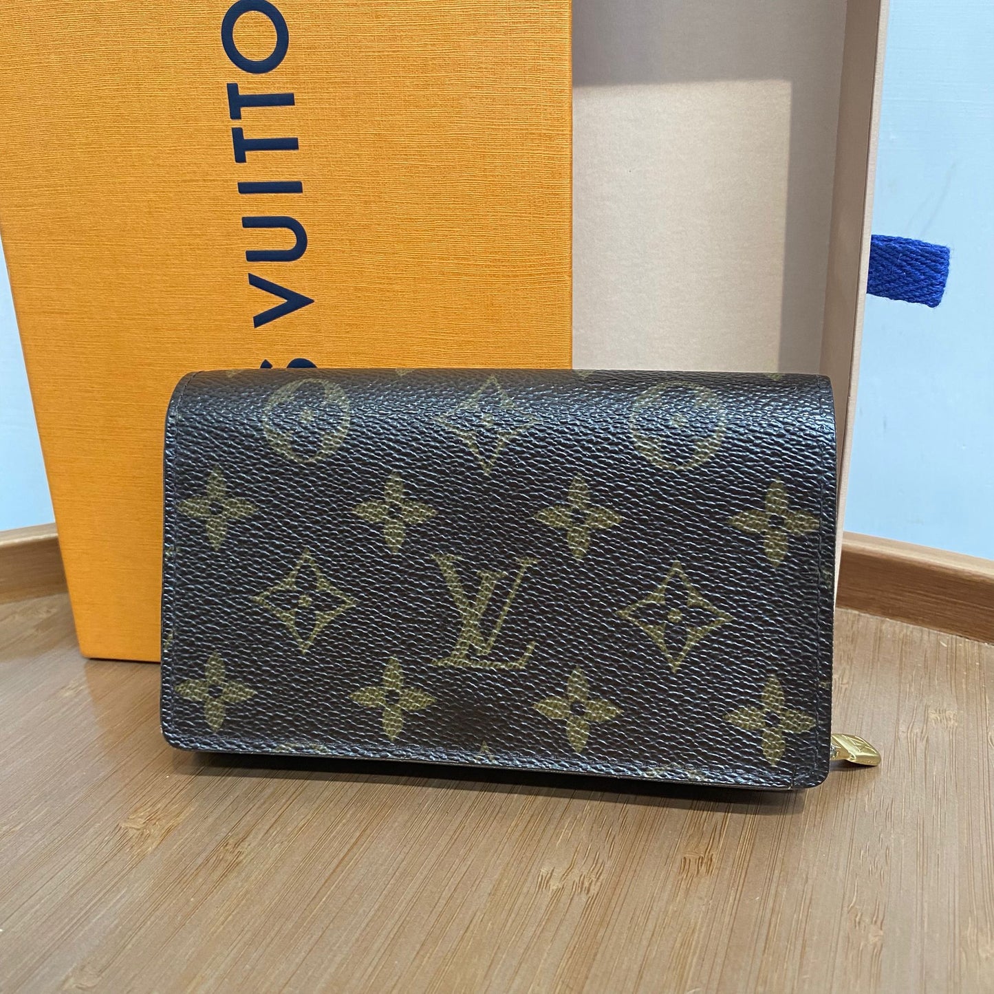 LV老花銀包 有盒