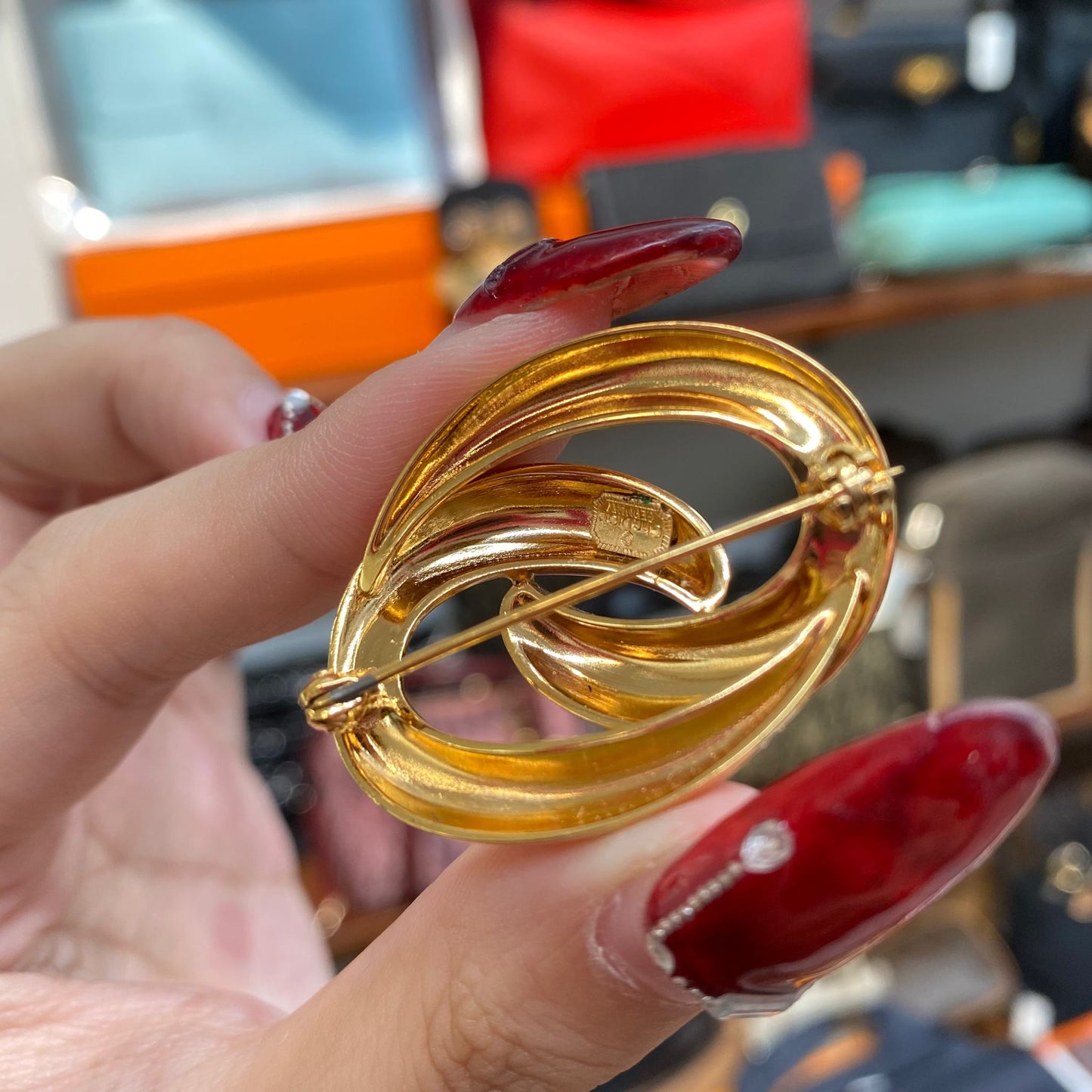 DIOR 心口針
