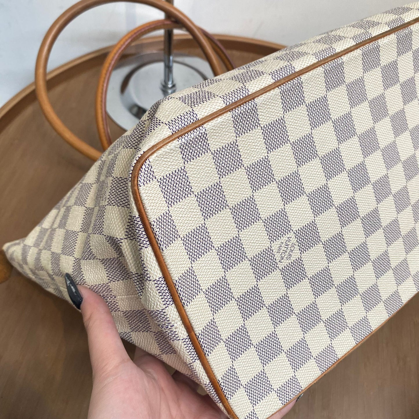 LV 白棋盤 TOTE