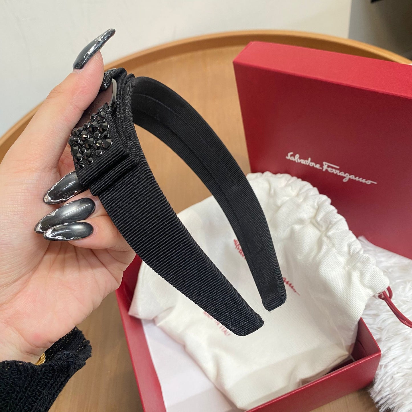 Ferragamo 閃石頭箍 有盒