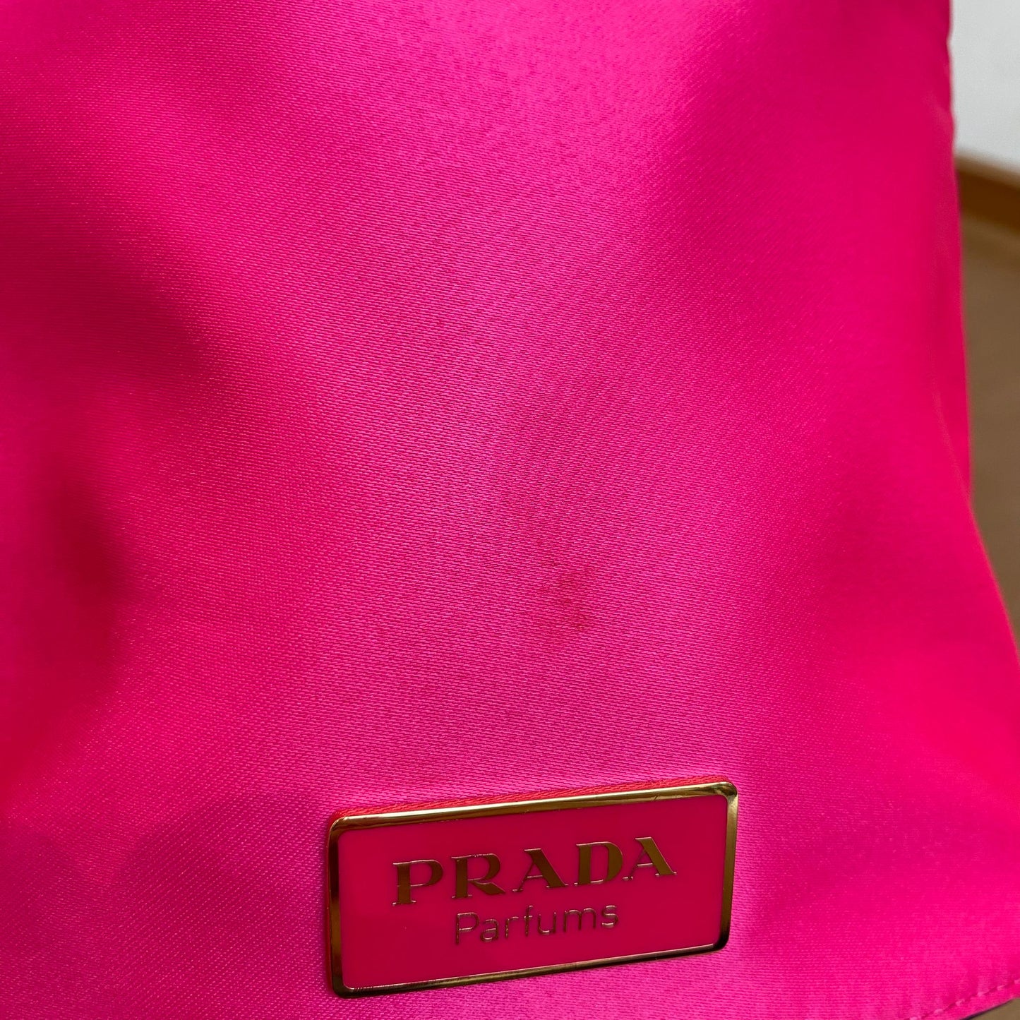 Prada水桶Pouch