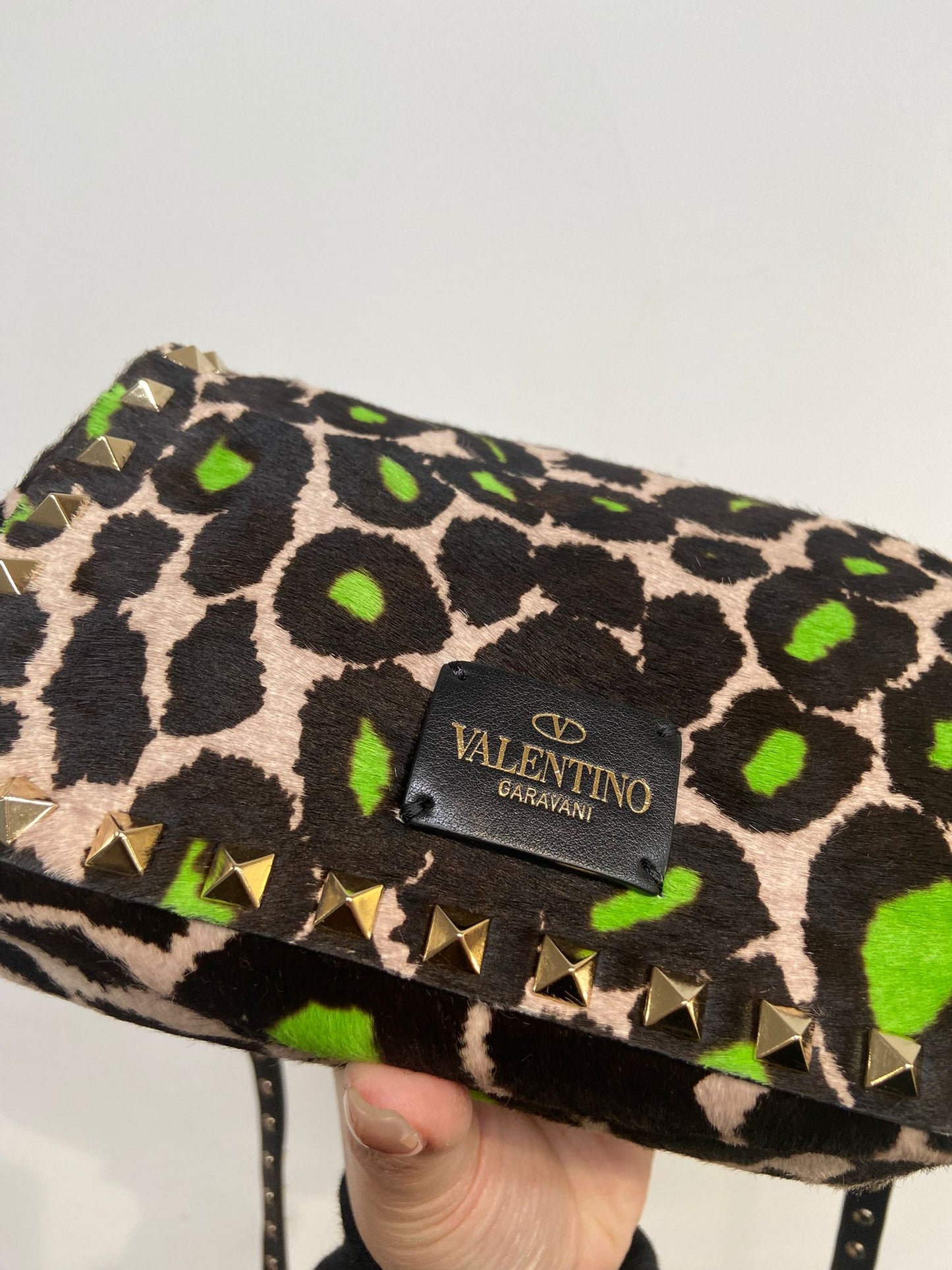 Valentino 馬毛 迷彩斜孭袋