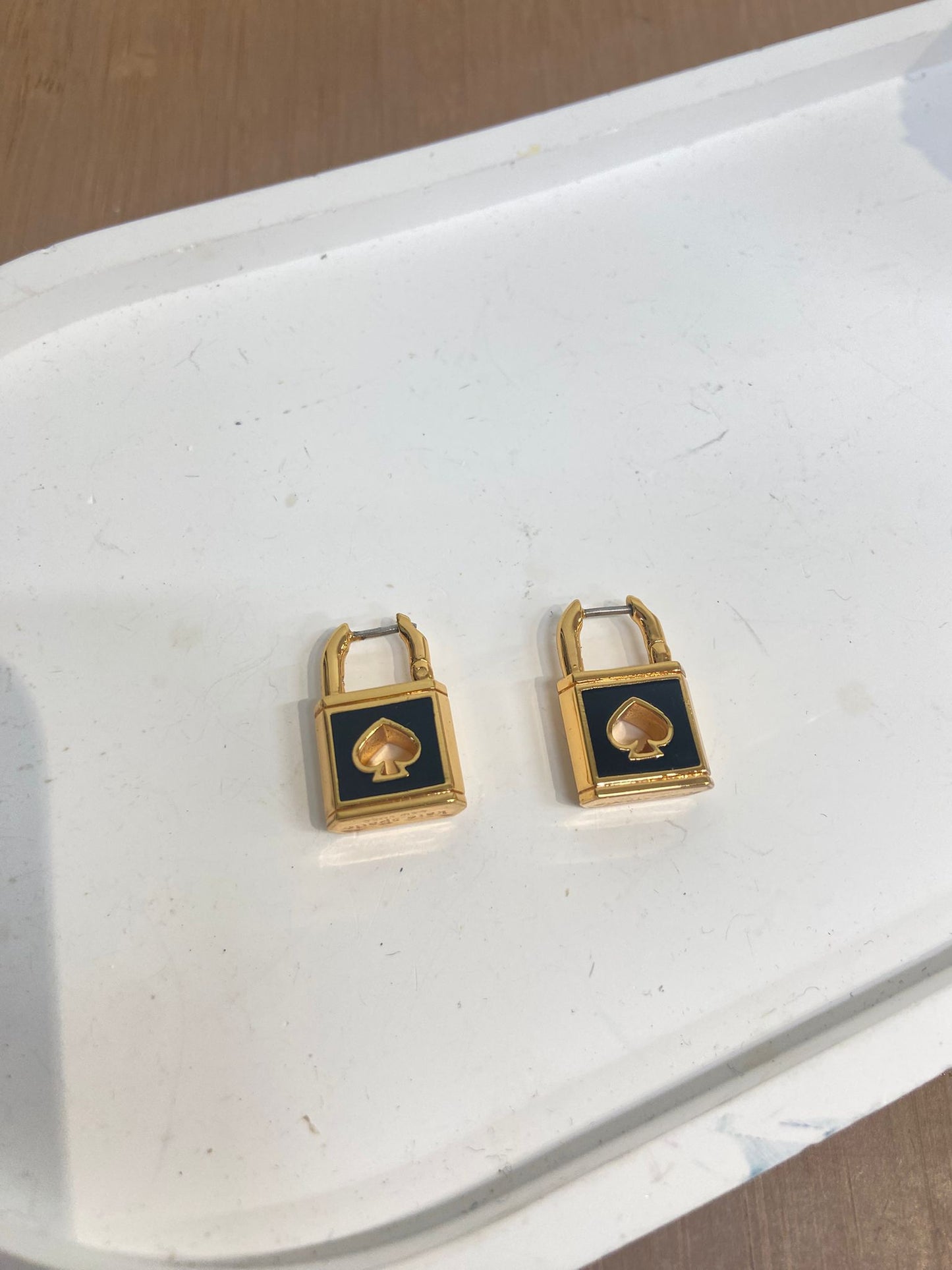 Kate spade 鎖頭造型耳環