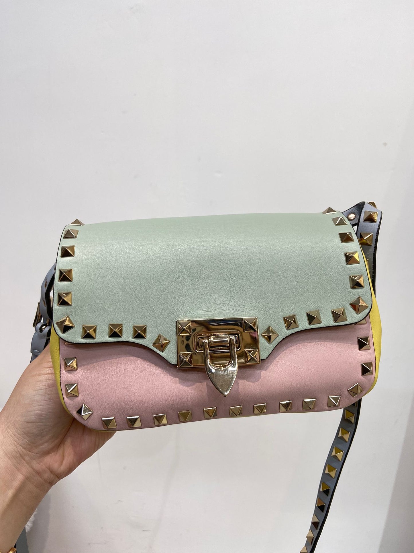 Valentino 彩色斜孭袋