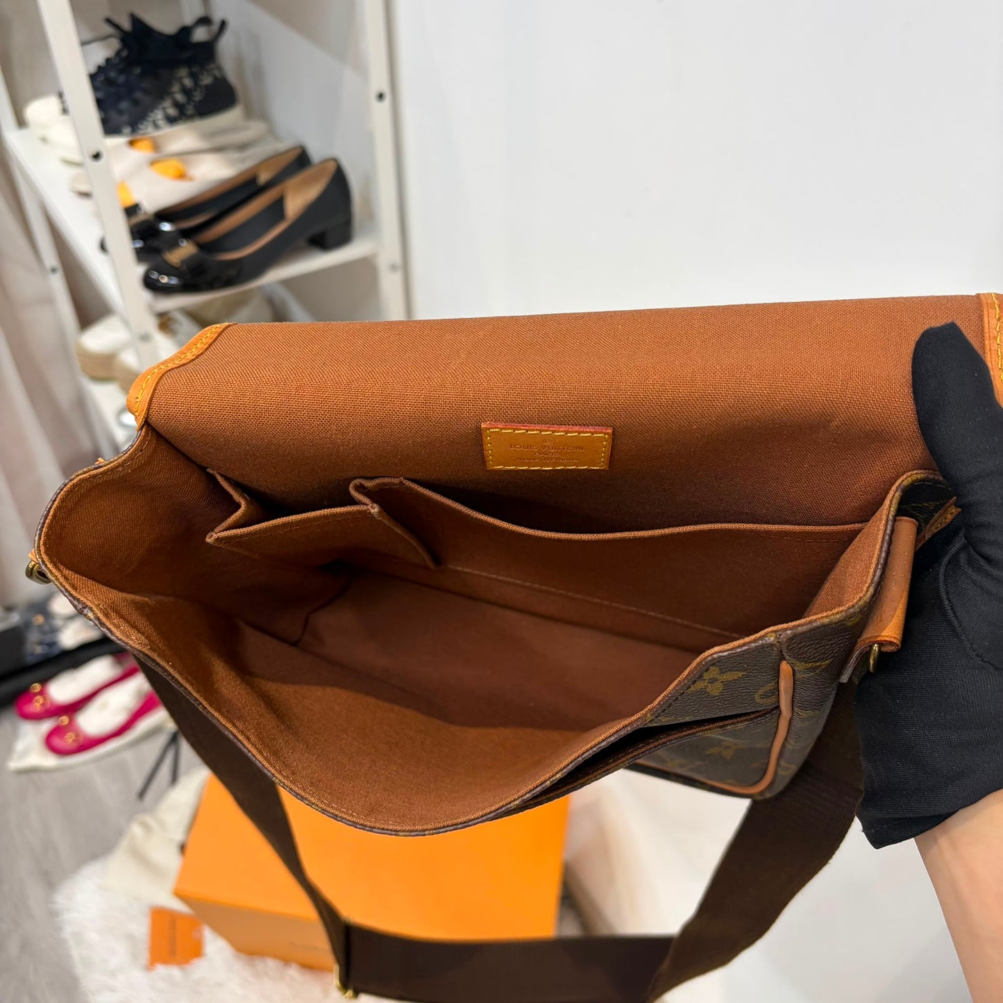 LV MESSENGER BOSHORE PM M40106