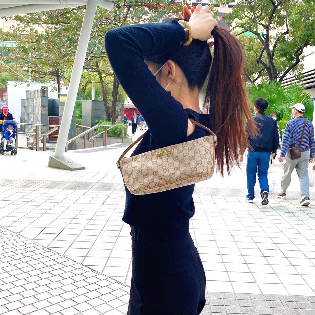 Gucci Boat Pochette GG Canvas Bag (Yellow) 黃色餃子袋