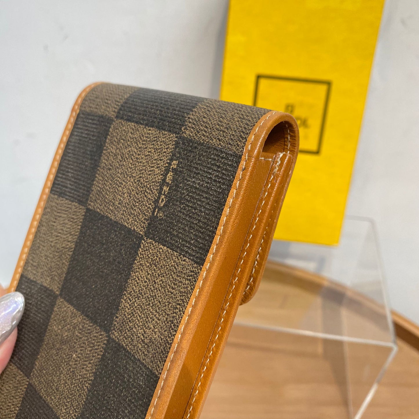Fendi Case 有盒
