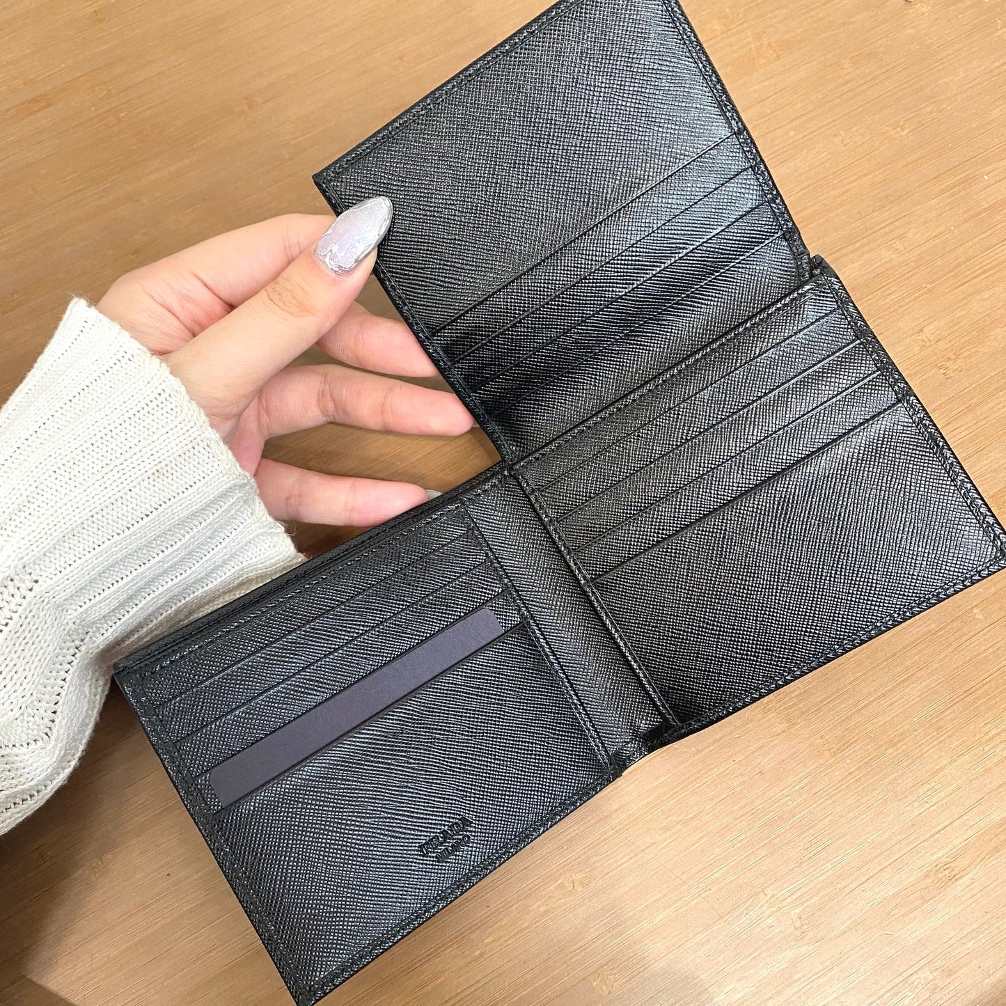 PRADA 短銀包