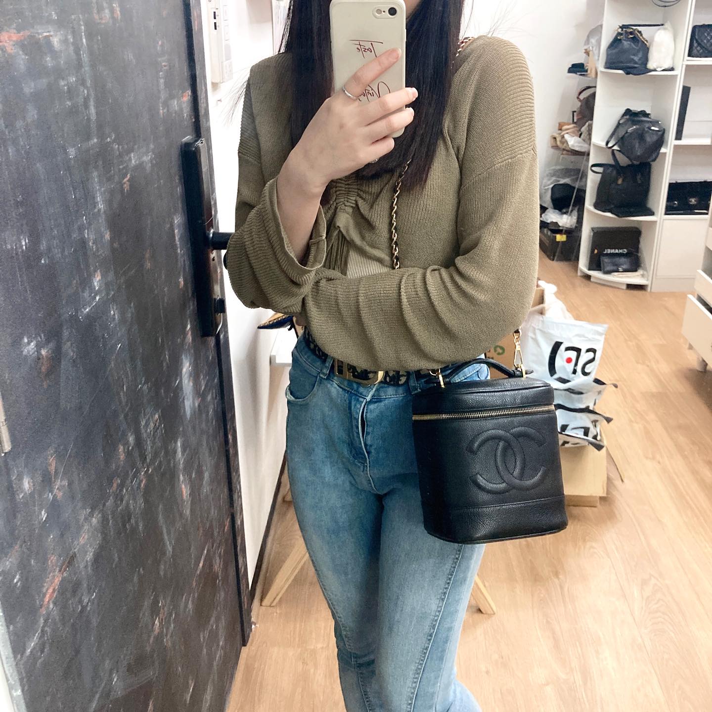 Chanel Vanity Case 牛皮魚子醬化妝袋 有卡有貼