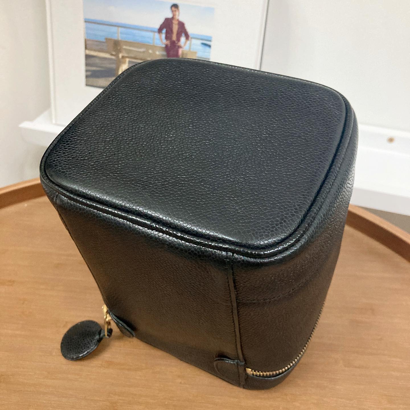 Chanel Vanity Case 牛皮魚子醬化妝袋 有卡有貼
