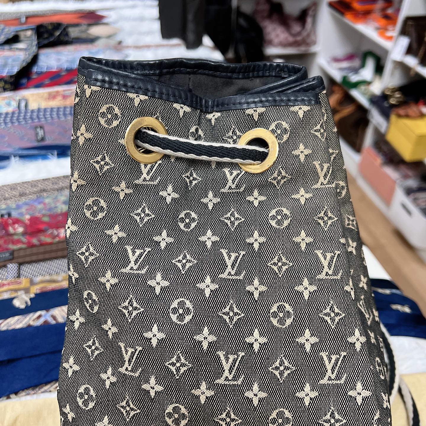 LV Monogram Bucket Bag 帆布水桶袋