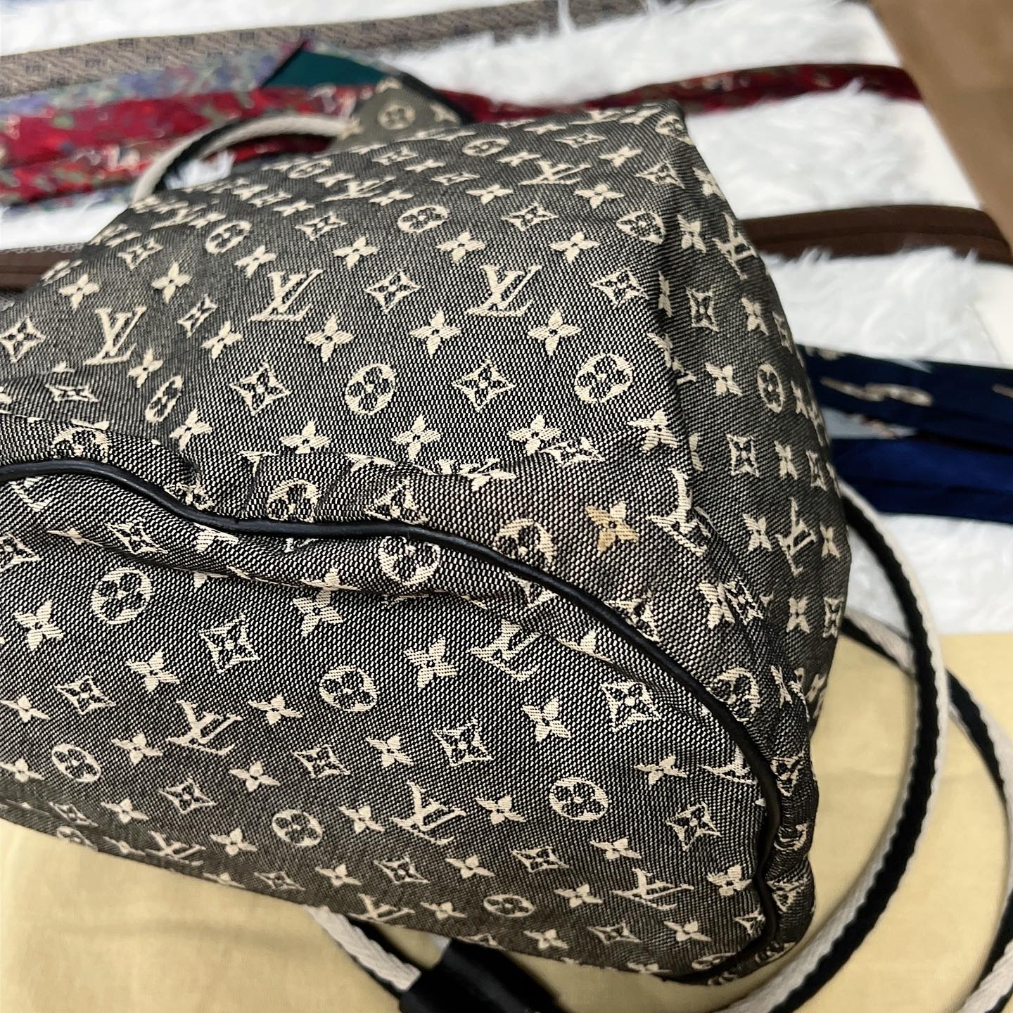 LV Monogram Bucket Bag 帆布水桶袋