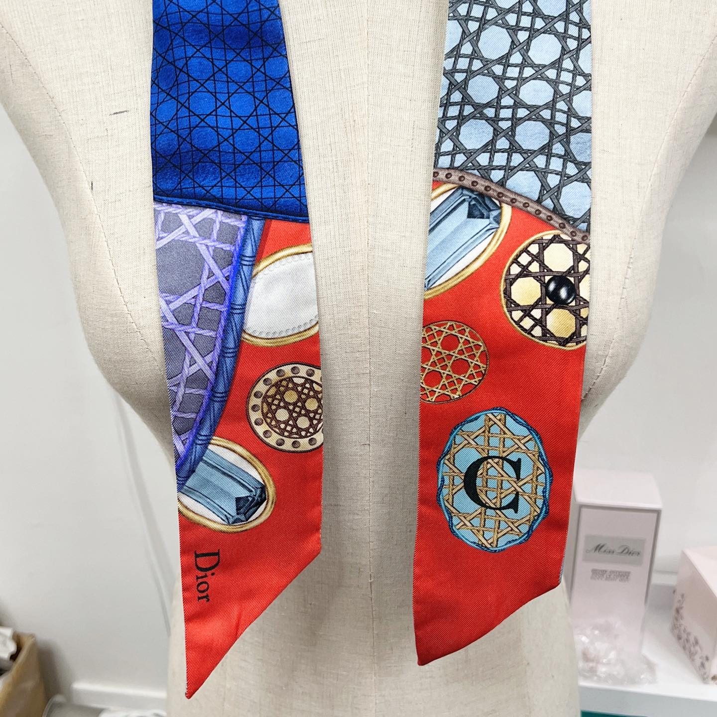 Christian Dior 100% Silk Scarf Twilly 真絲絲巾 連原裝盒