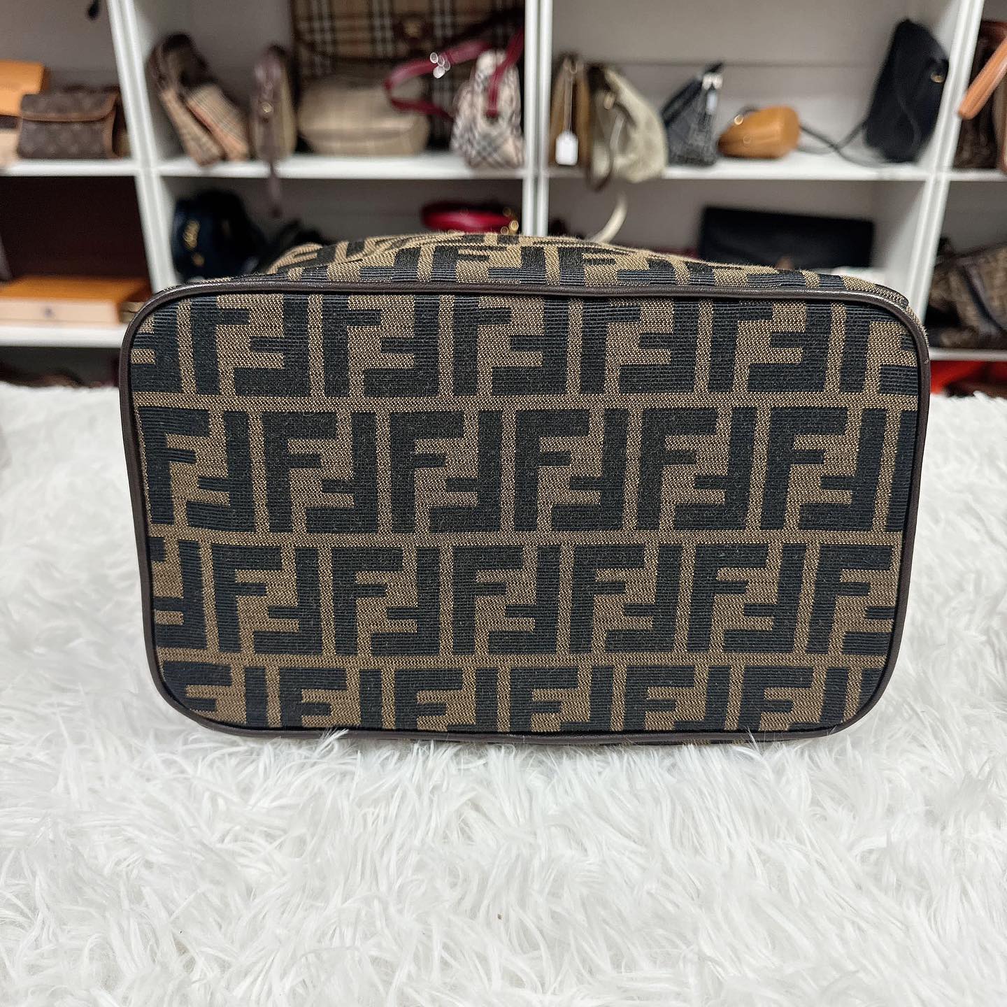 FENDI Zucca Handbag 老花飯盒包 連塵袋