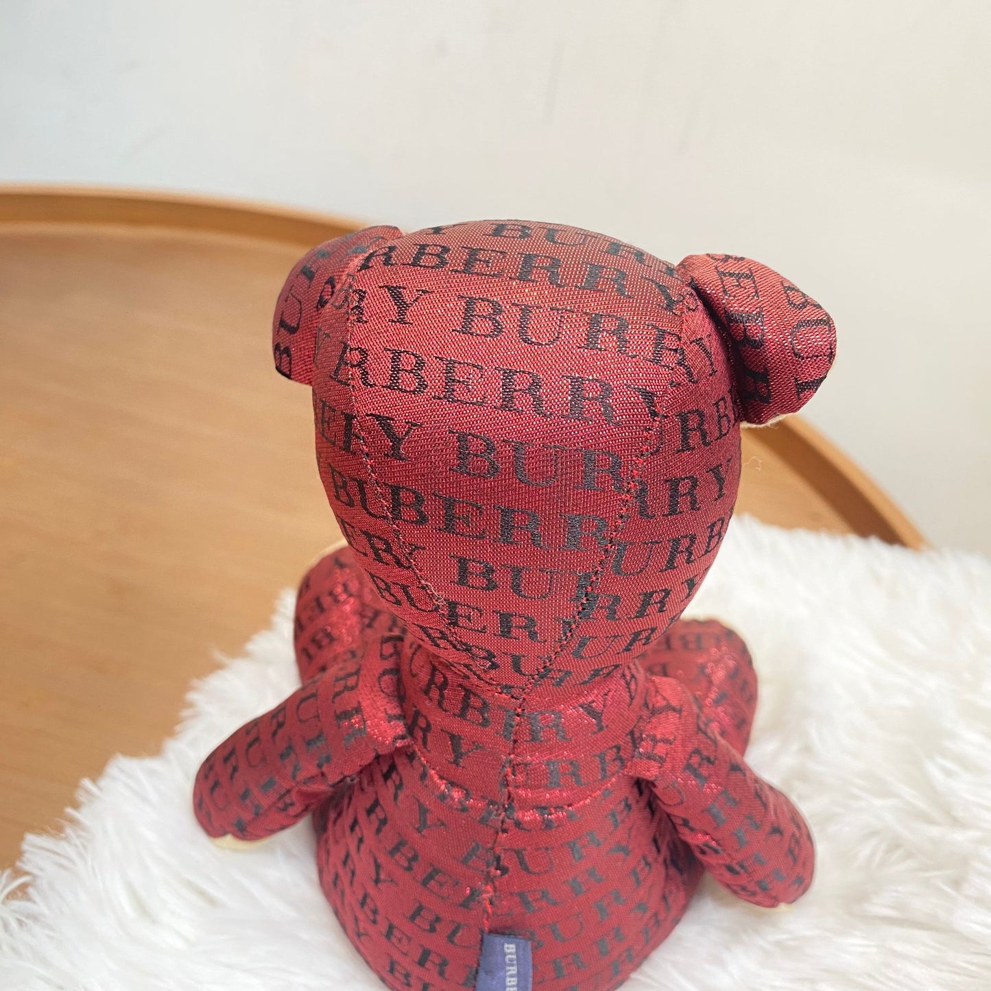 Burberry 閃閃紅熊仔