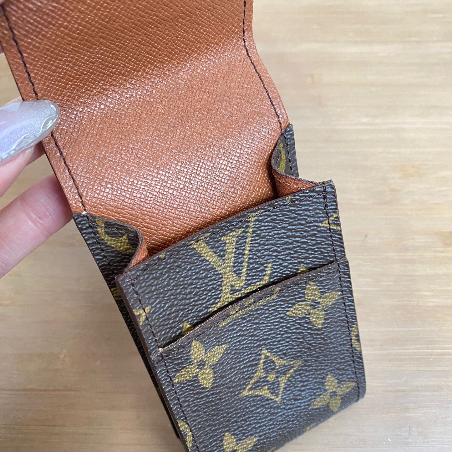 LV Case