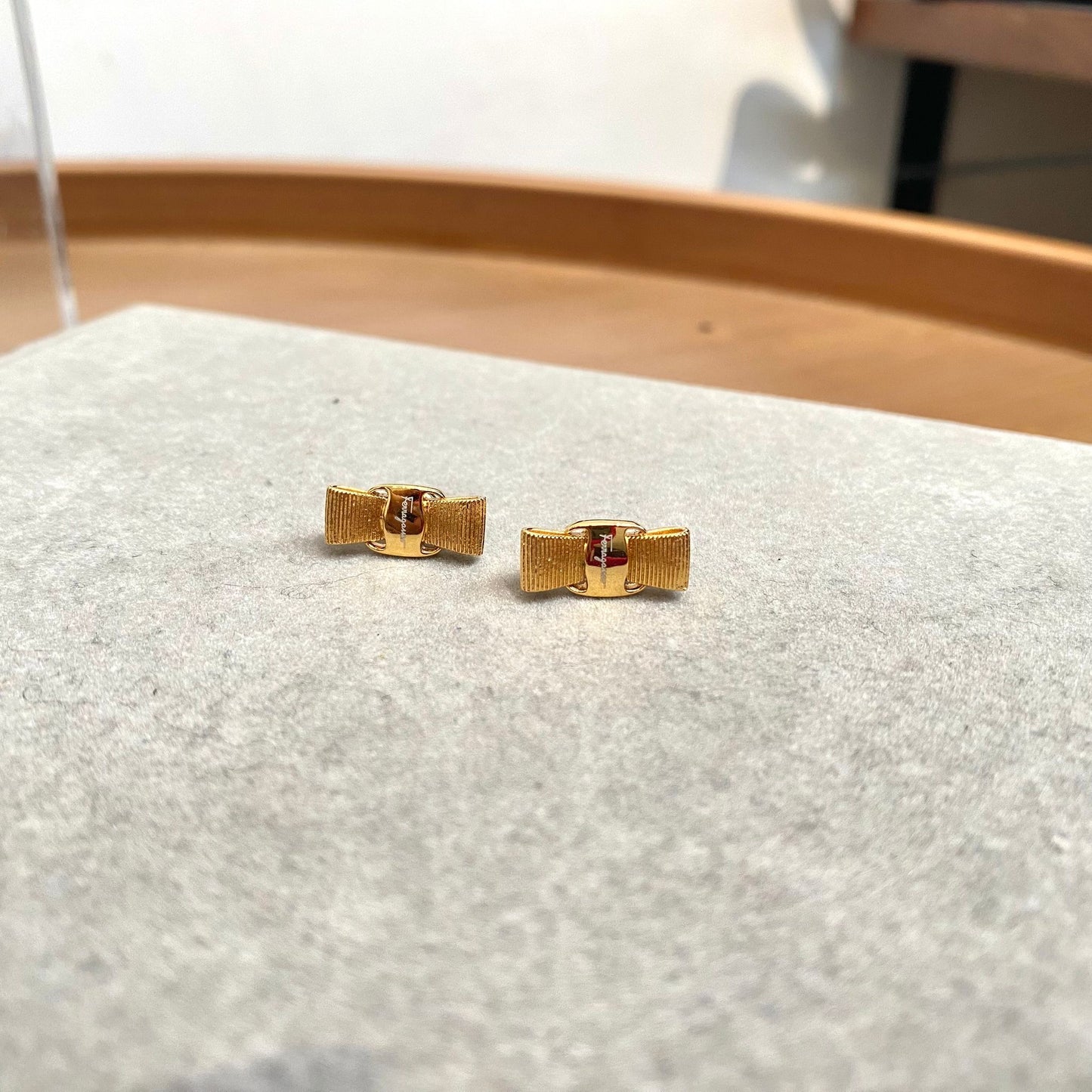 Ferragamo 蝴蝶結耳環 有盒有塵袋