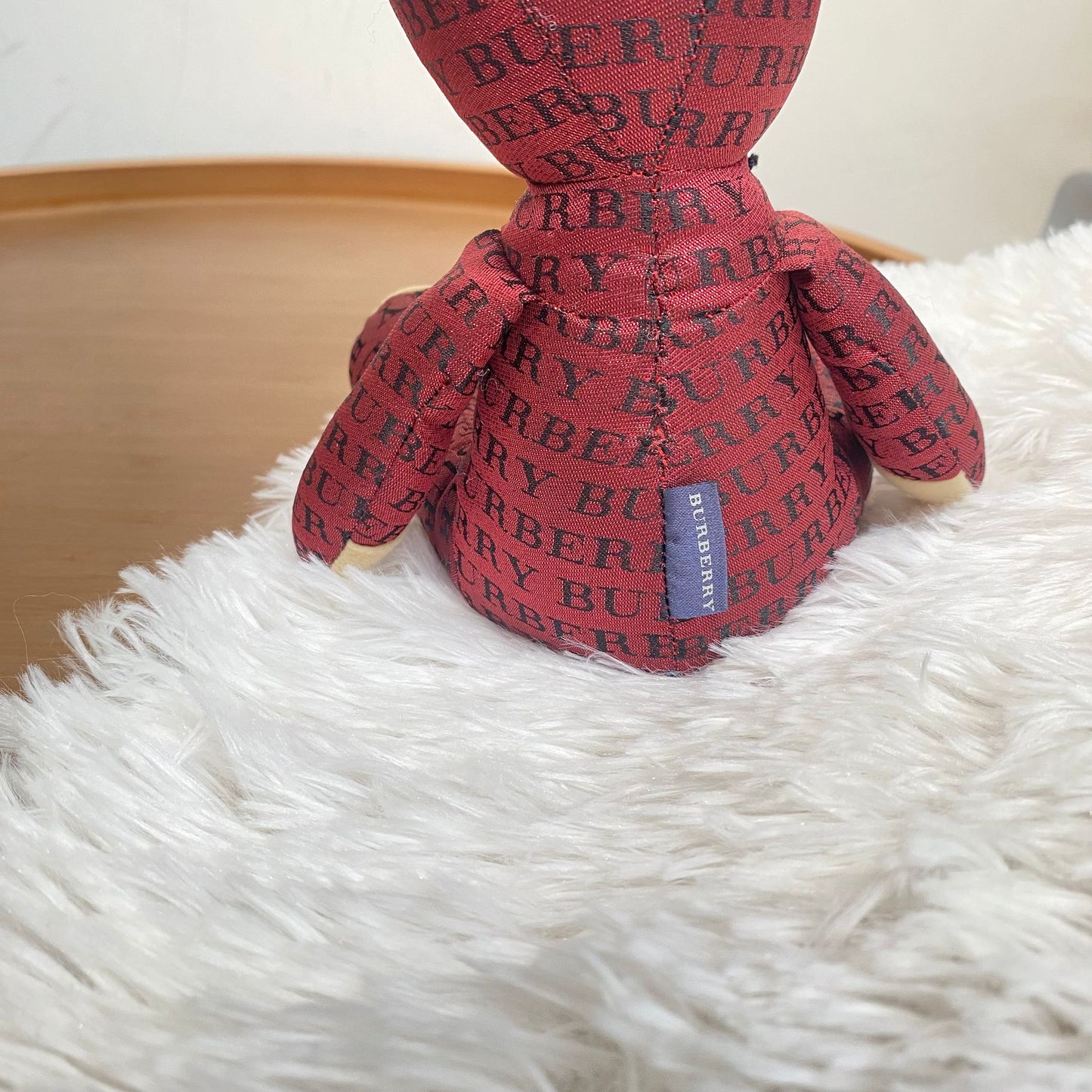 Burberry 閃閃紅熊仔