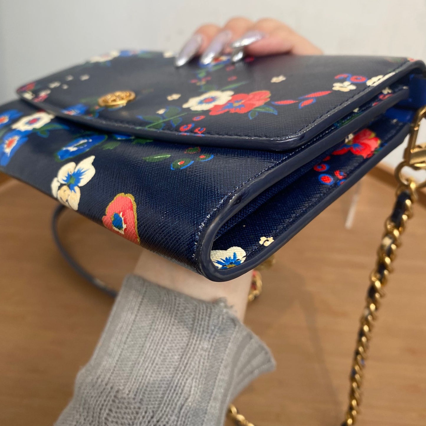Tory Burch 花花斜孭袋