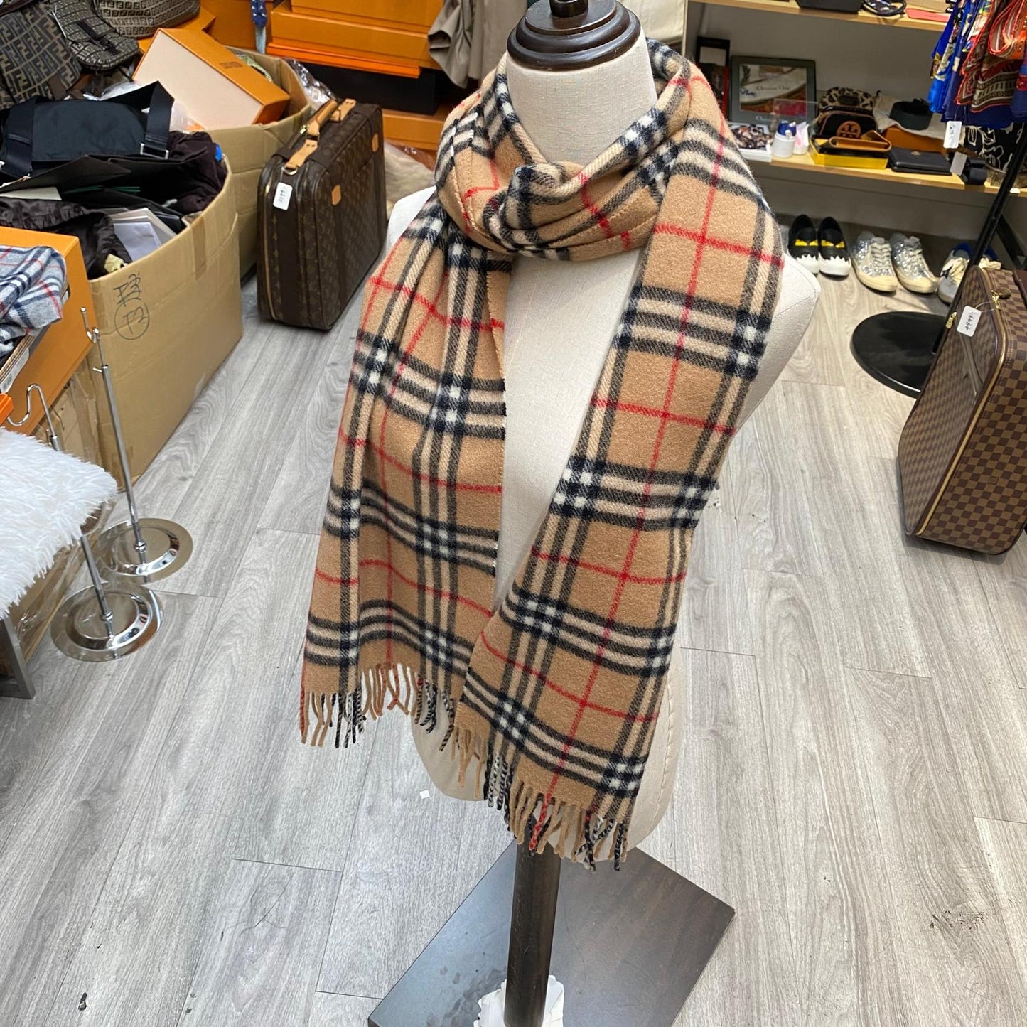 Burberry 100%Wool 頸巾