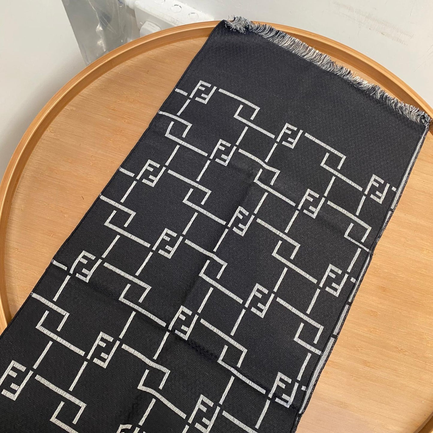 Fendi 頸巾
