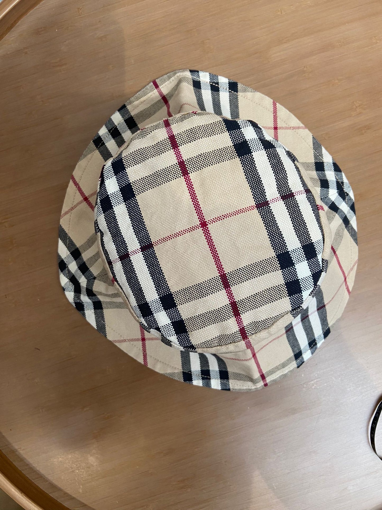 Burberry 格仔漁夫帽