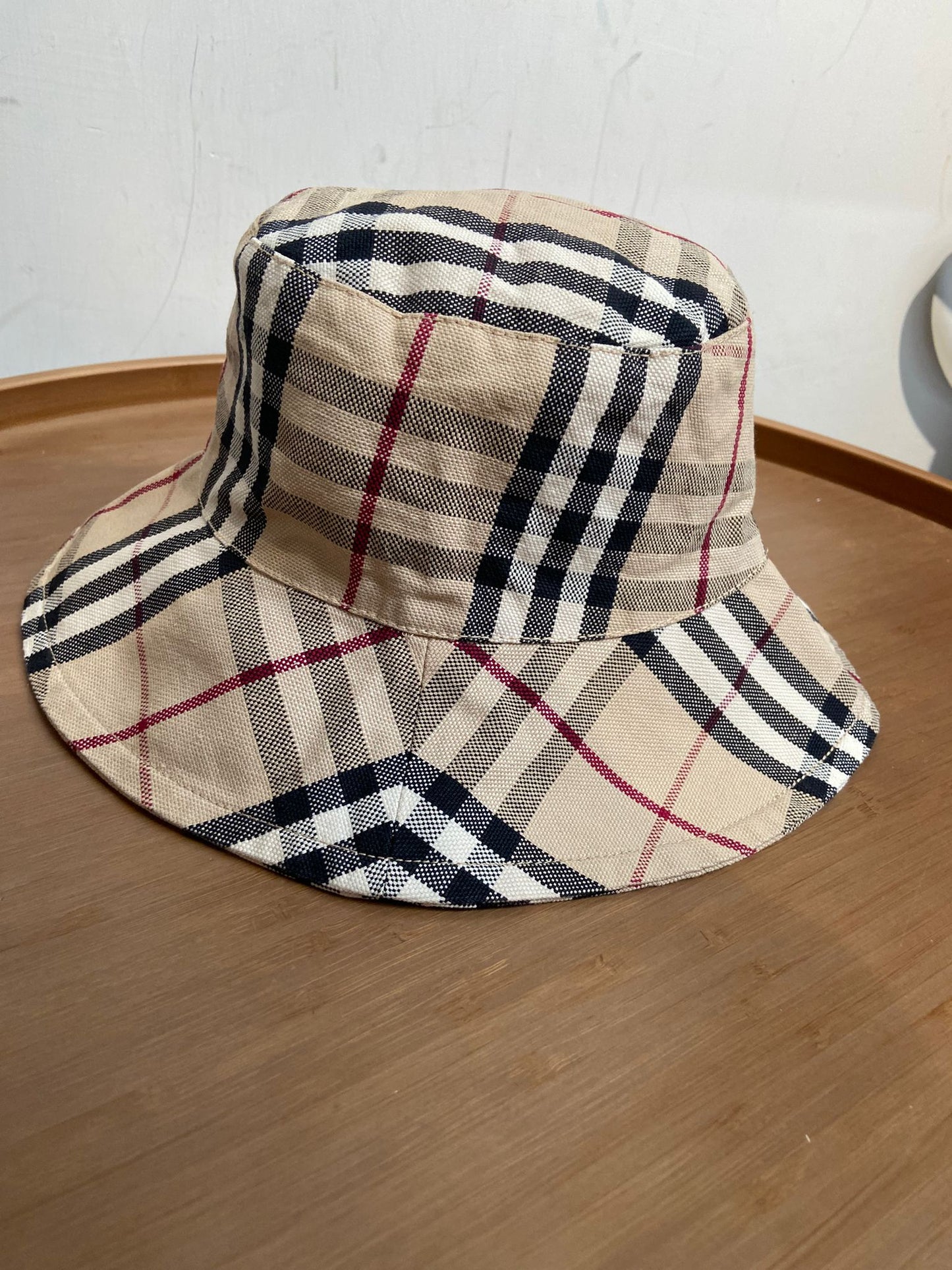 Burberry 格仔漁夫帽