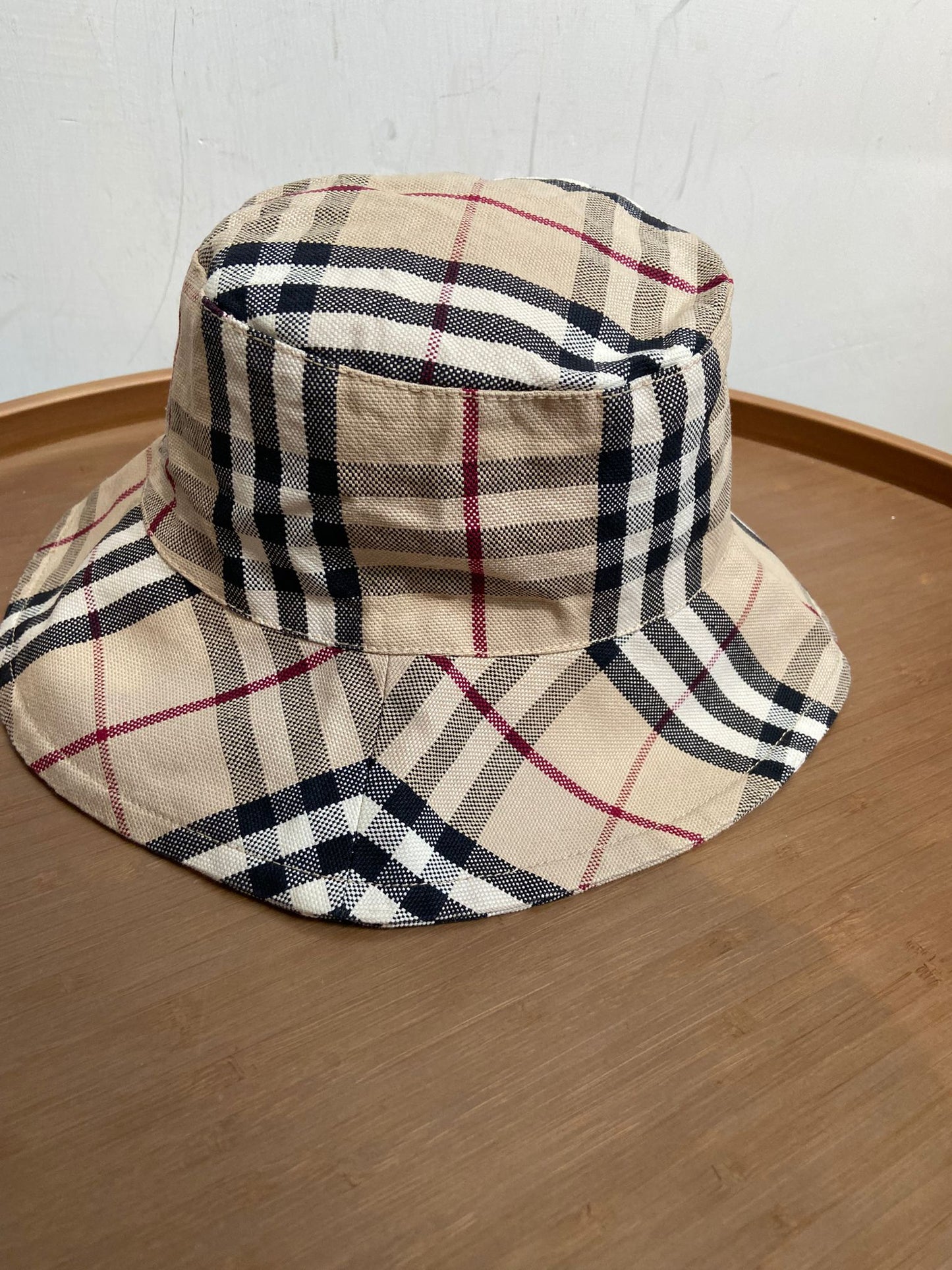 Burberry 格仔漁夫帽