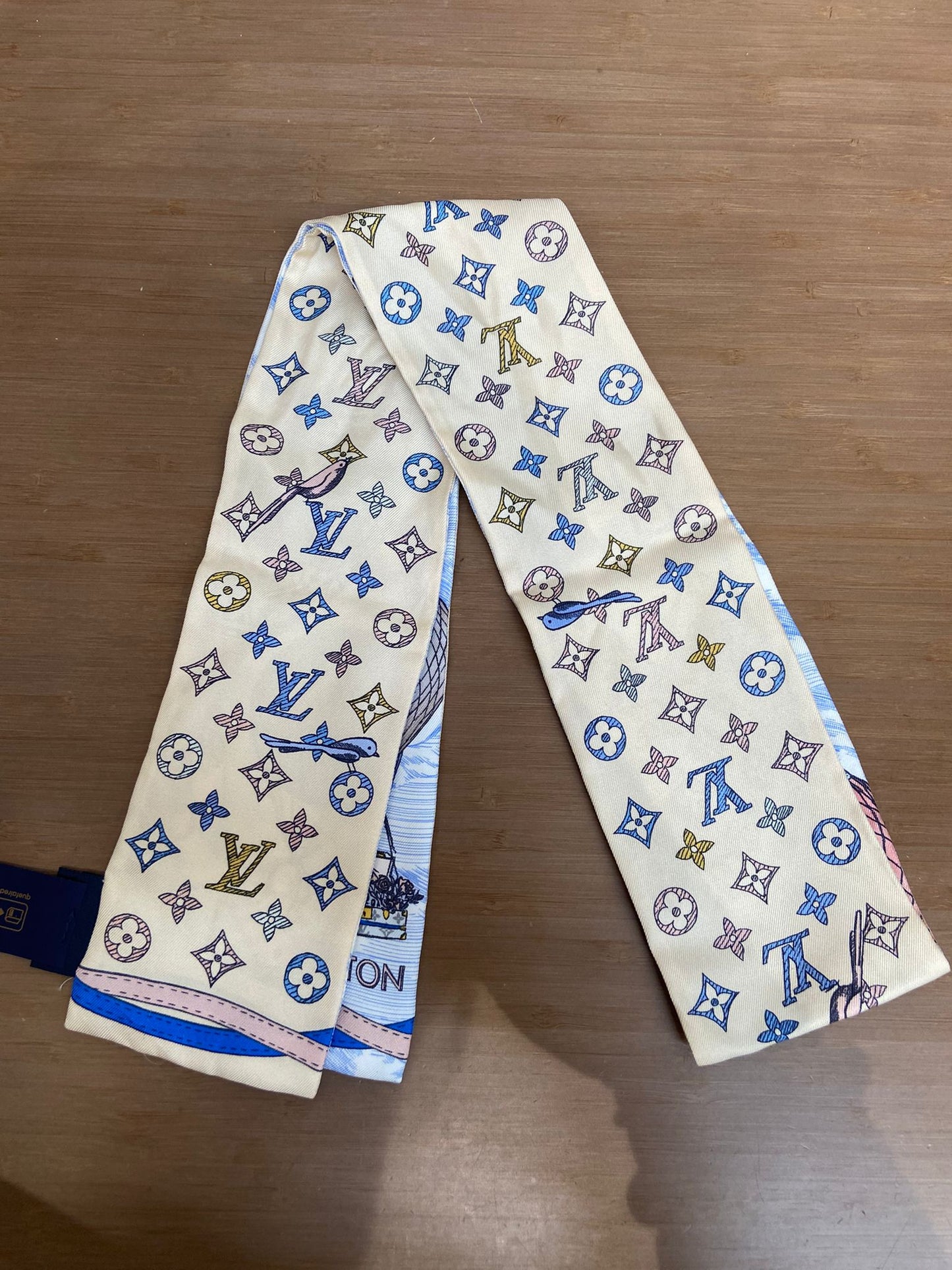 LV BANDEAU 長絲巾