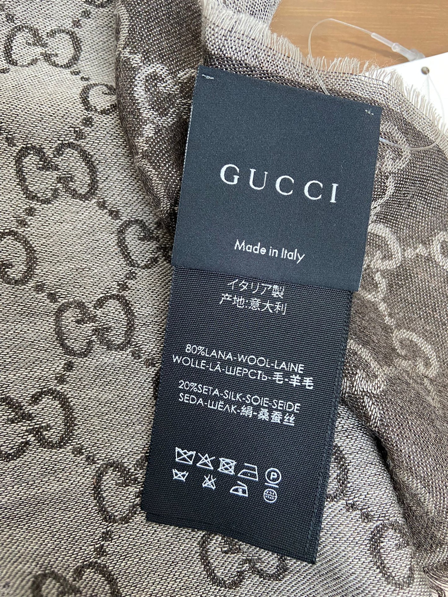Gucci scarf 灰色深淺雙色