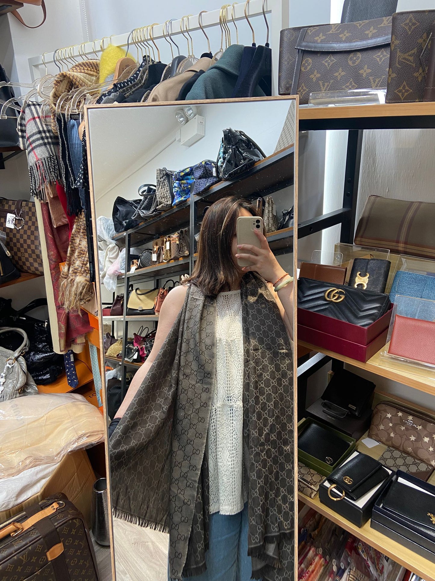Gucci scarf 灰色深淺雙色