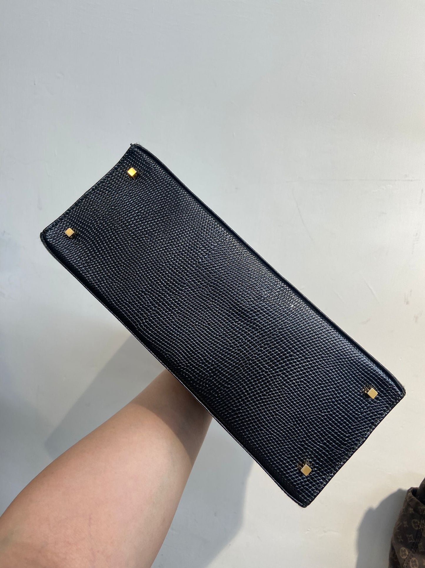 Ferragamo 蜥蜴皮黑色手挽袋