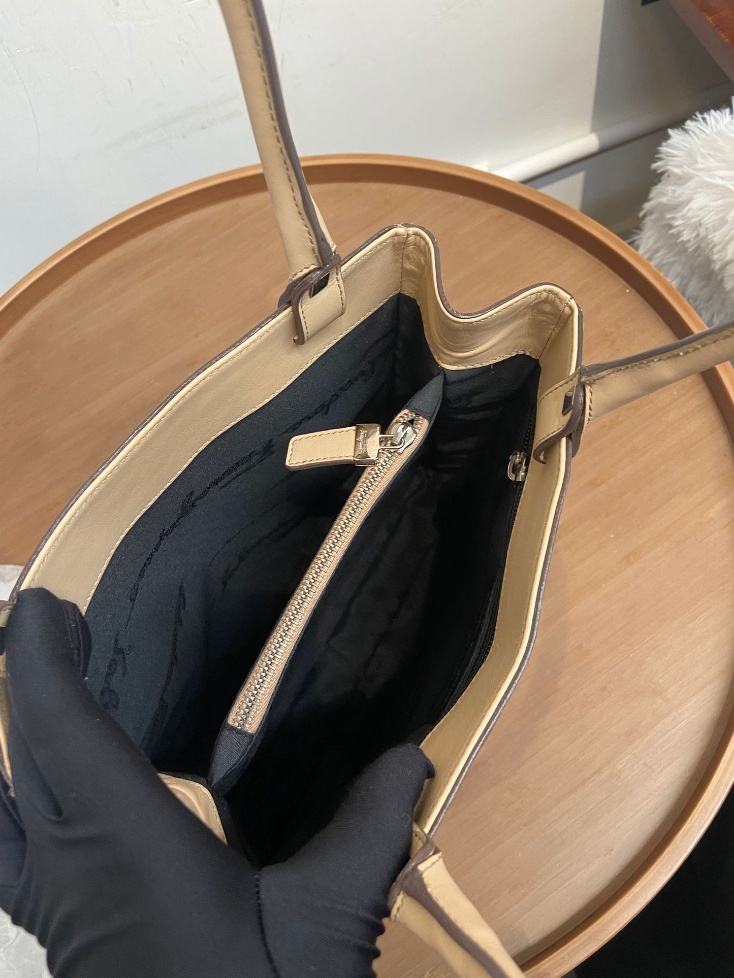 Ferragamo 蜥蜴壓紋皮袋