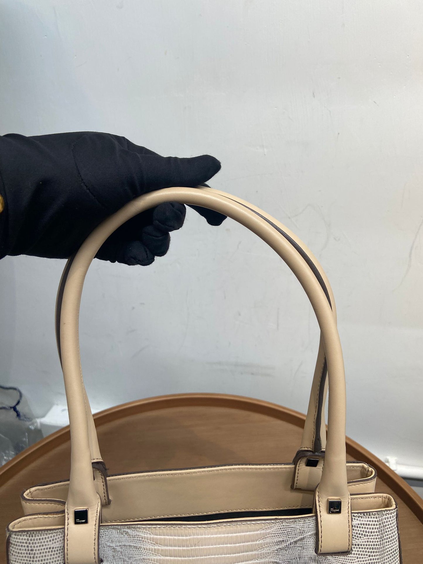 Ferragamo 蜥蜴壓紋皮袋