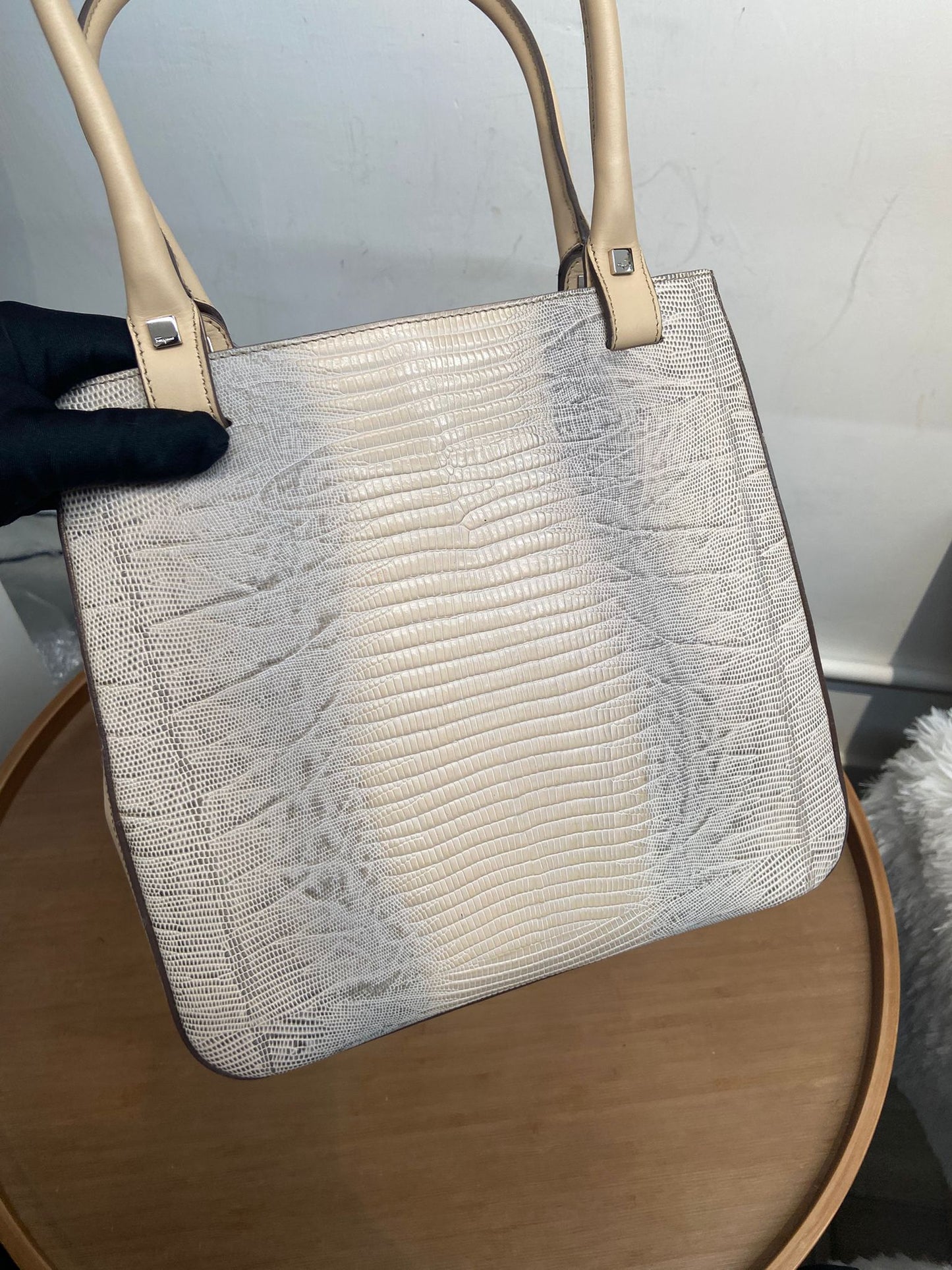 Ferragamo 蜥蜴壓紋皮袋