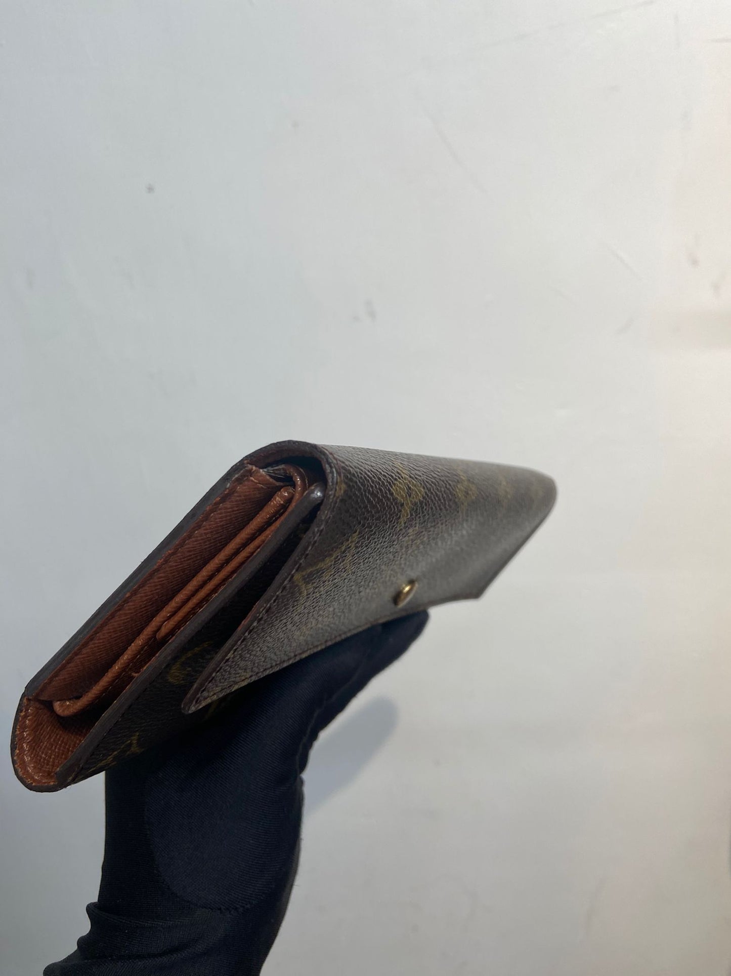 LV compact long wallet