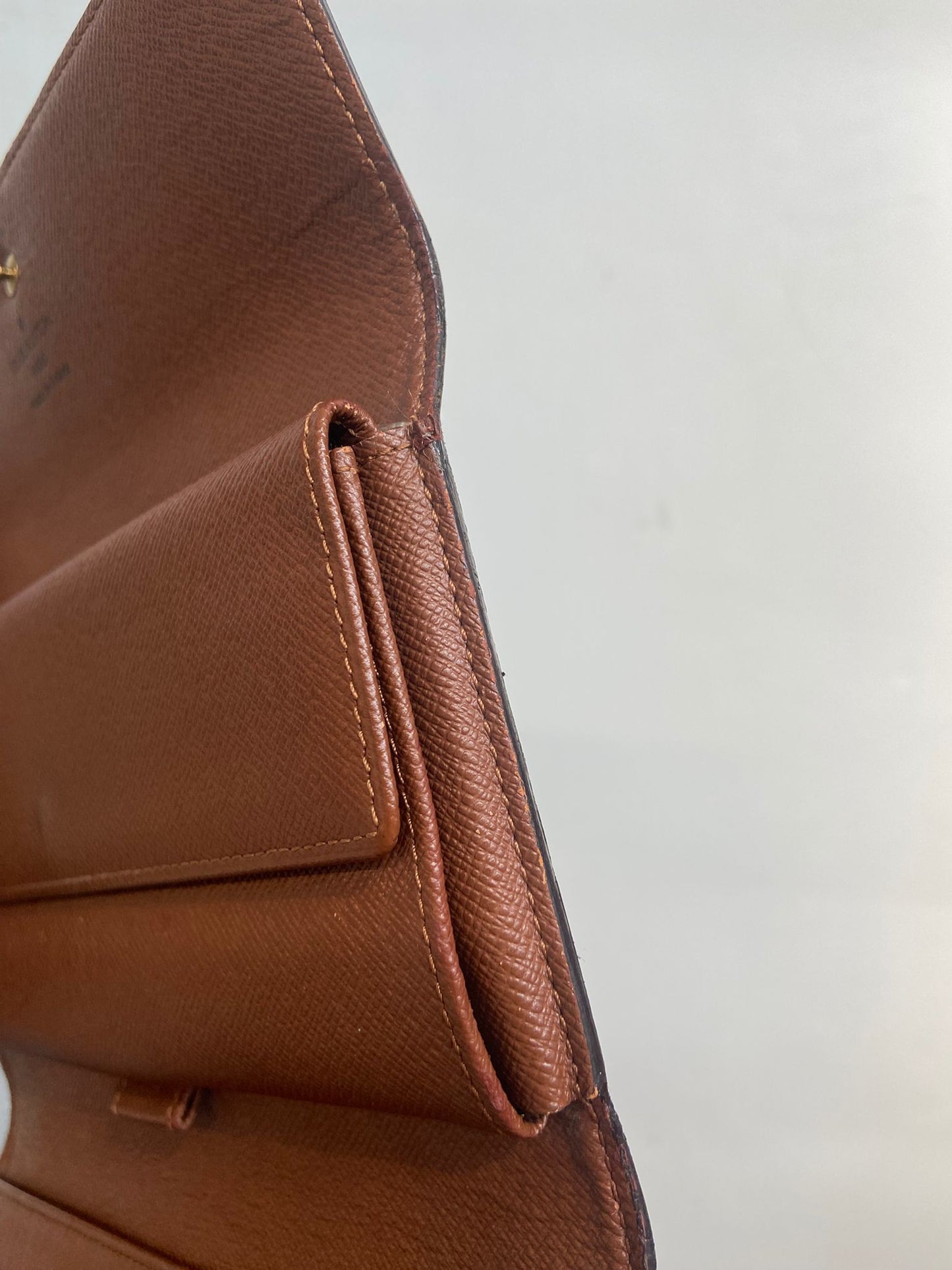 LV compact long wallet