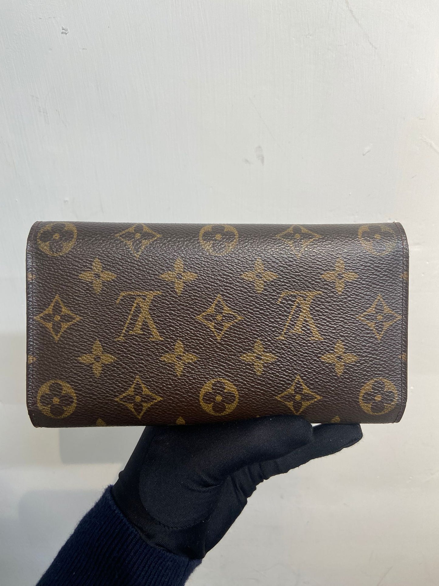 LV compact long wallet