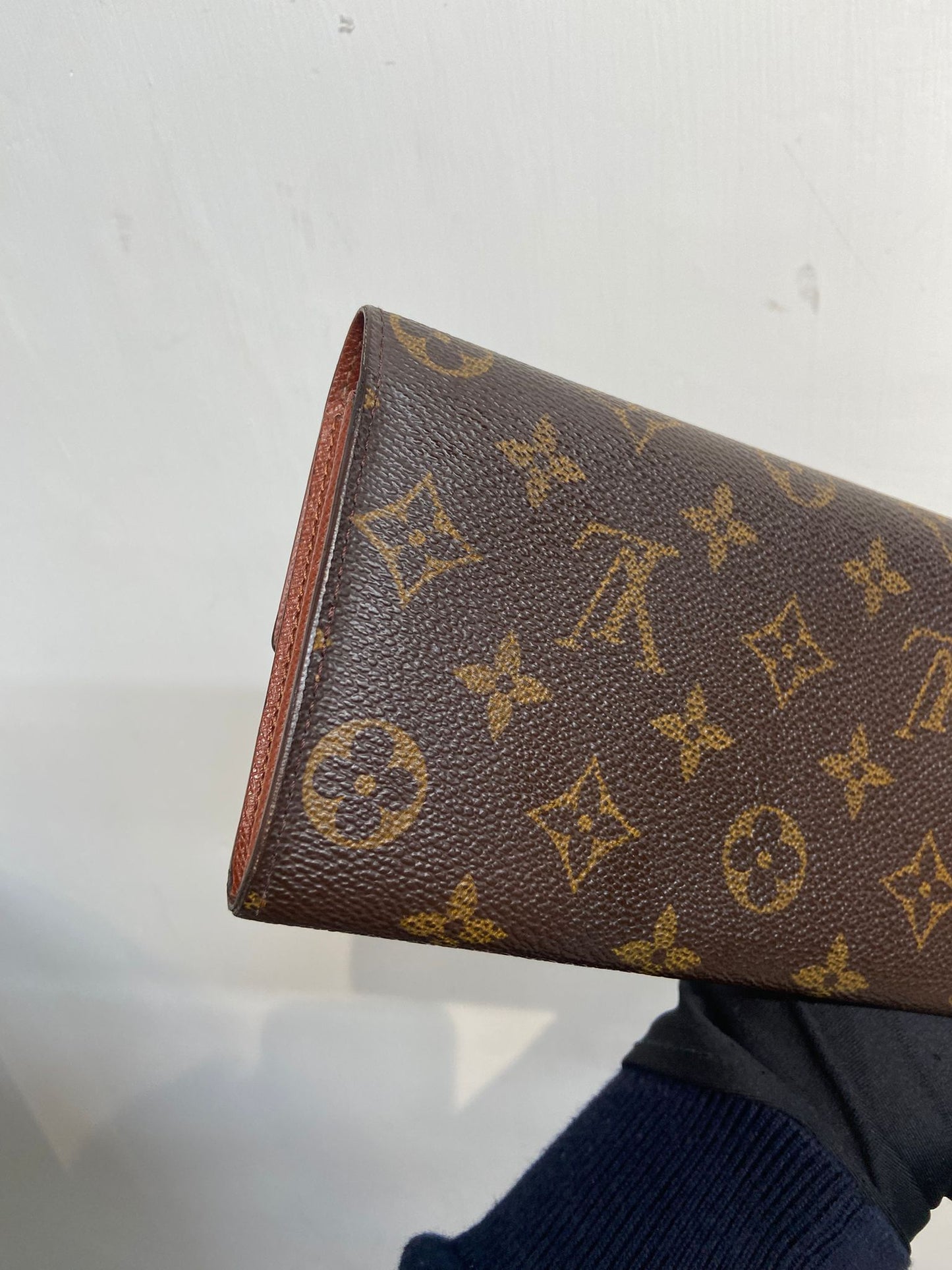 LV long wallet