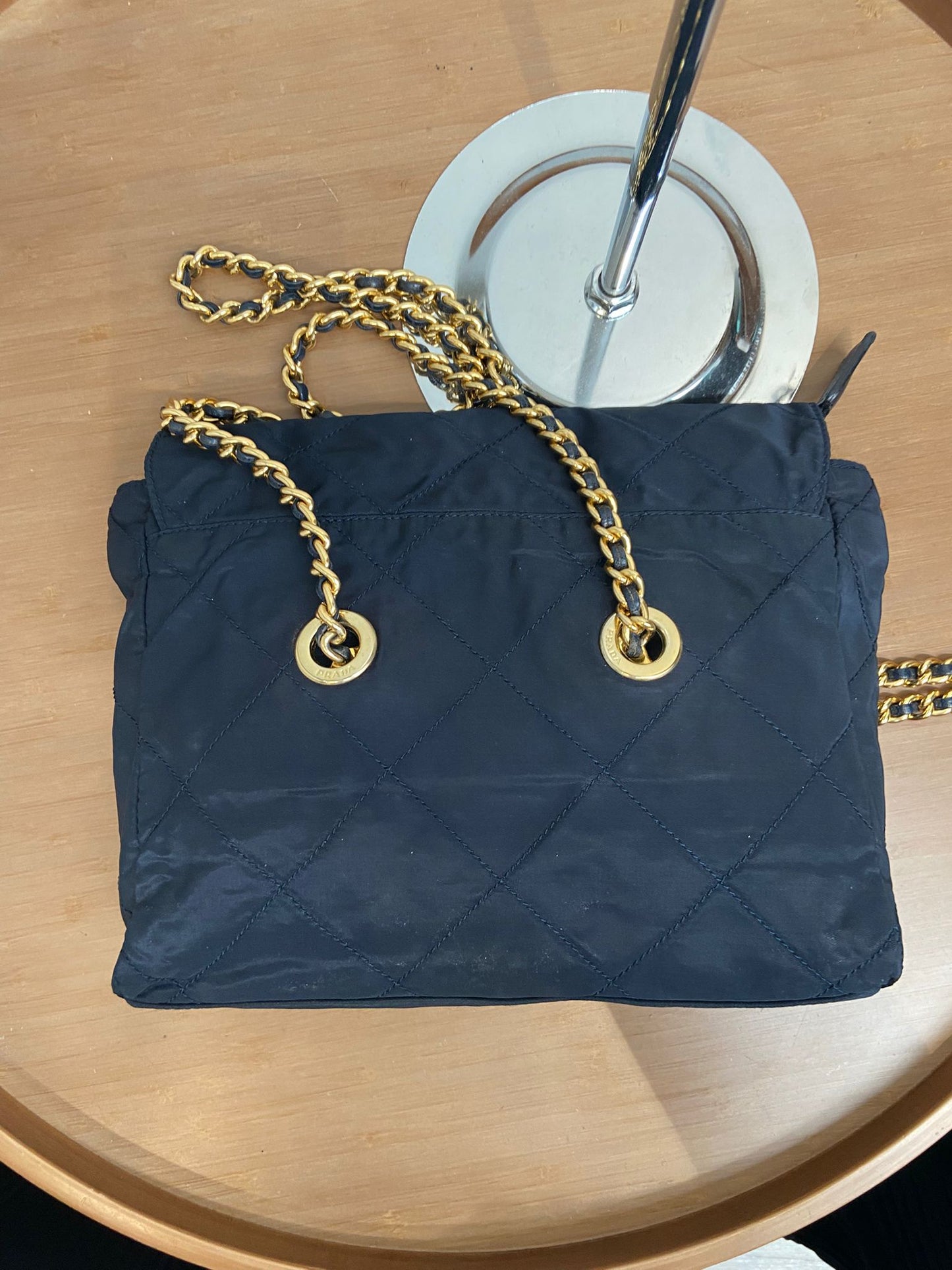 Prada 深藍色降落傘鏈條包