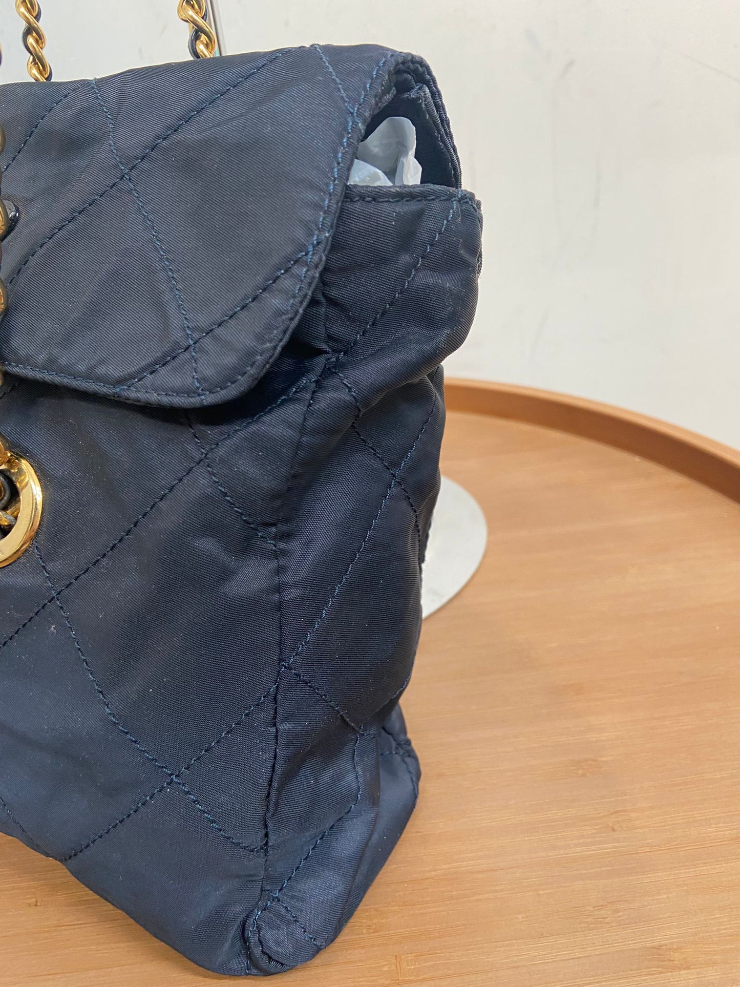 Prada 深藍色降落傘鏈條包