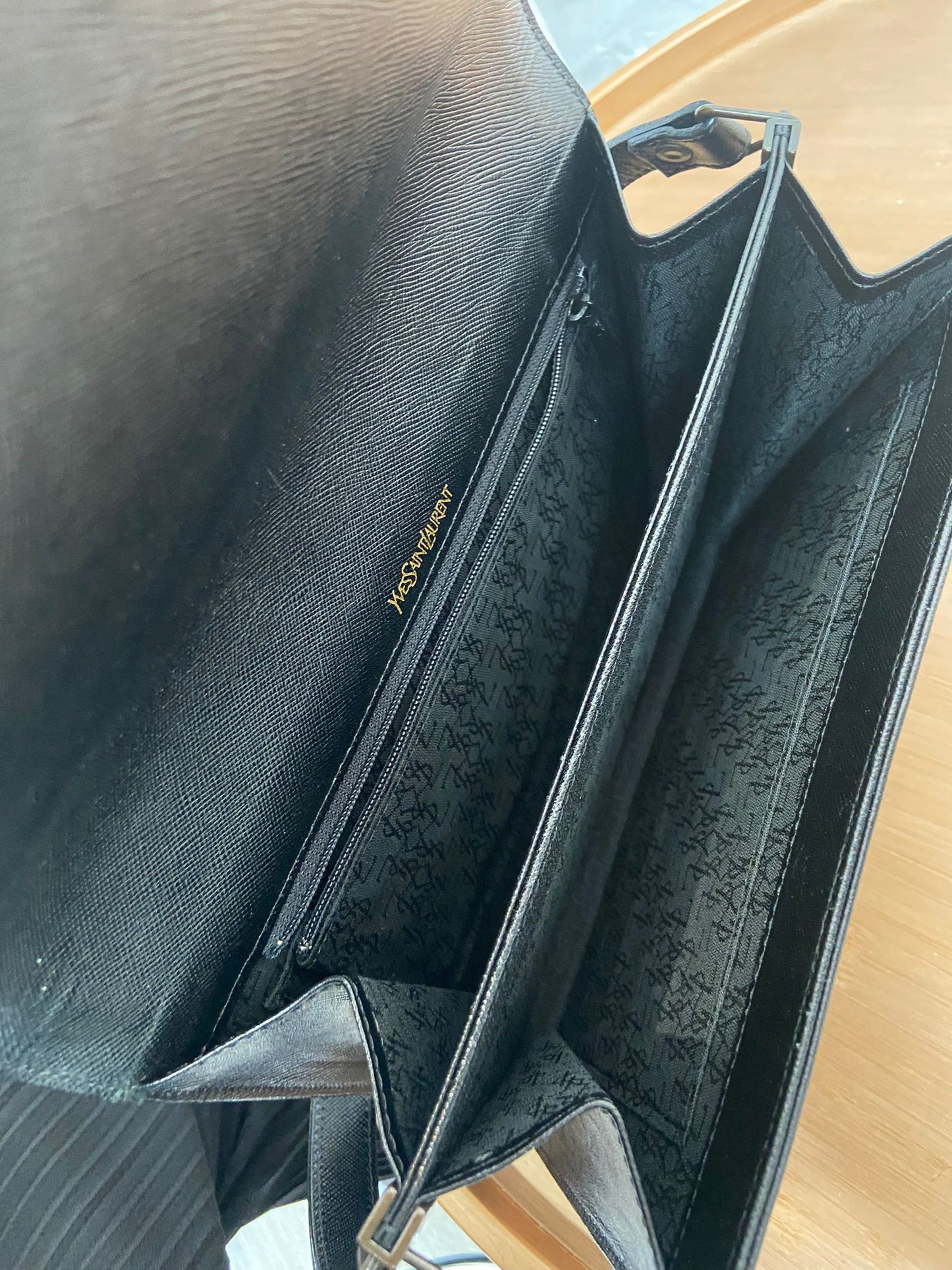 YSL 信封包