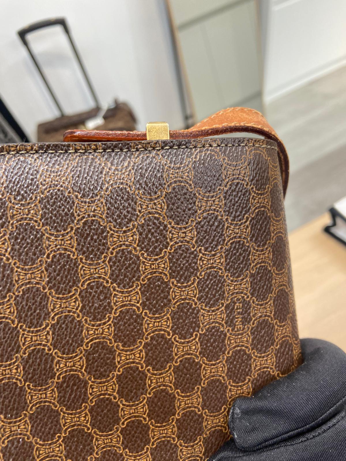 Celine 老花馬車扣 Box 空姐包