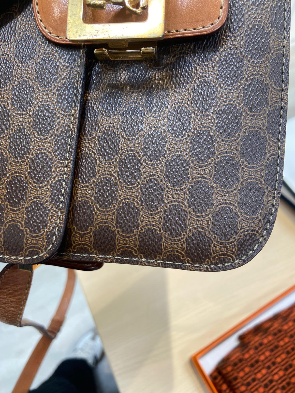 Celine 老花馬車扣 Box 空姐包