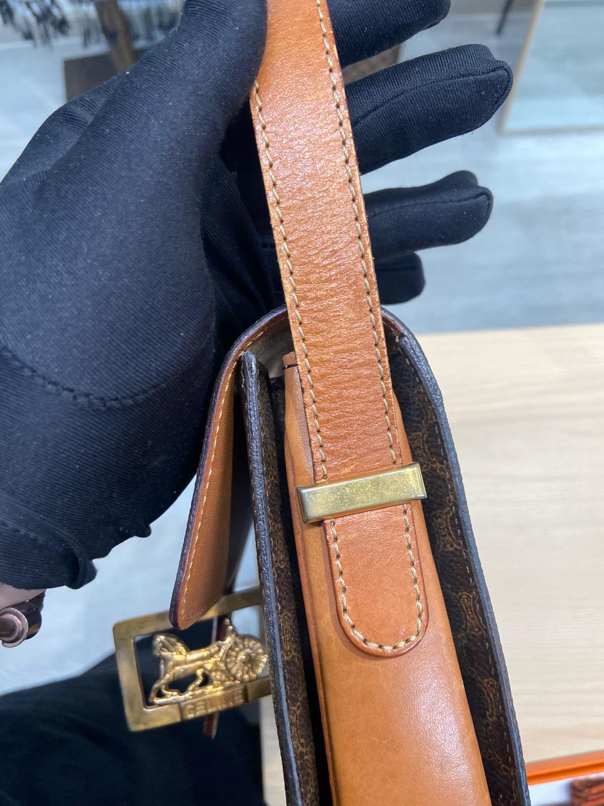 Celine 老花馬車扣 Box 空姐包